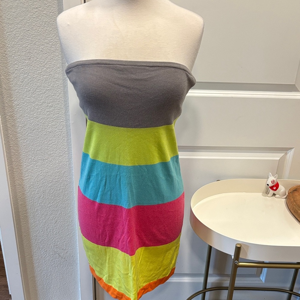 EUC Trina Turk Vibrant Strapless Dress